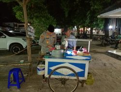 Kapolres Cirebon Kota Borong Dagangan Penjual Sekoteng