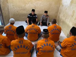 Selama Ramadhan, Polisi Berikan Bimbingan Rohani kepada Tahanan Polres Lumajang