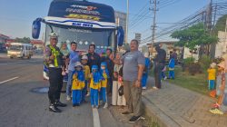 Peduli Keselamatan, Polisi Datangi Rombongan Bus Wisata TK Sawotratap
